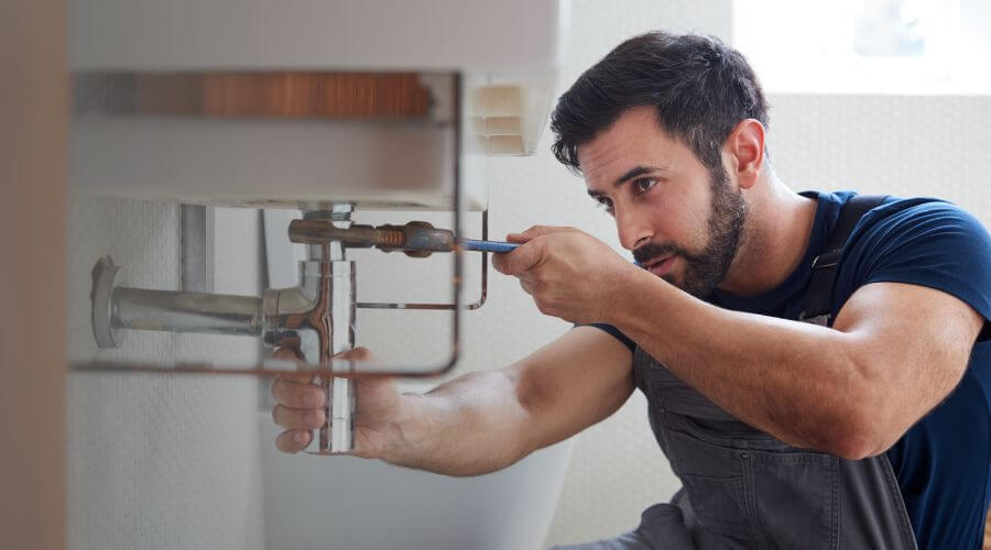 Expert burst pipe repair services in Richland, OR